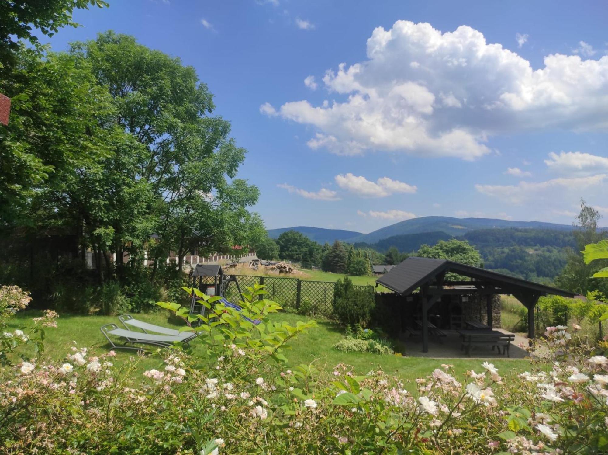 Sloneczny Chelm - Apartamenty W Gorach, Prywatna Sauna Jacuzzi Balia W Cenie, Spa, Grill, Stok Narciarski Myslenice, Sciezki Rowerowe, Rzeka Raba, Widok Na Tatry Exterior foto